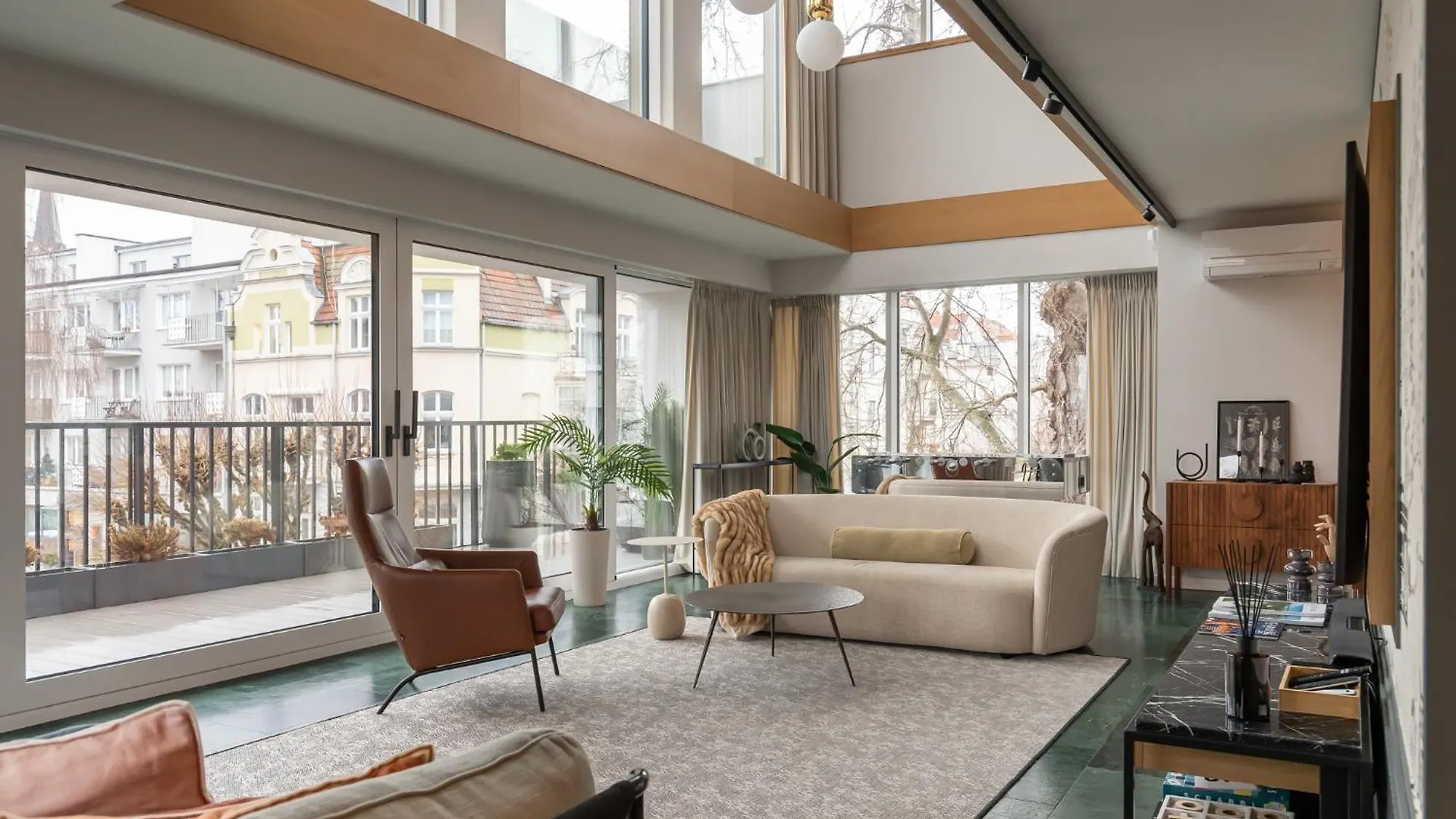 Nowy Sopot Luxury Villa With Private Jacuzzi & Sky Terrace